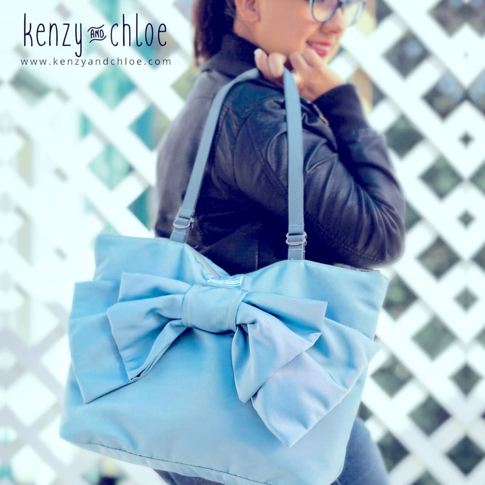 LARGE BEAUTIFUL BLUE PLEATED BOW  PURSE